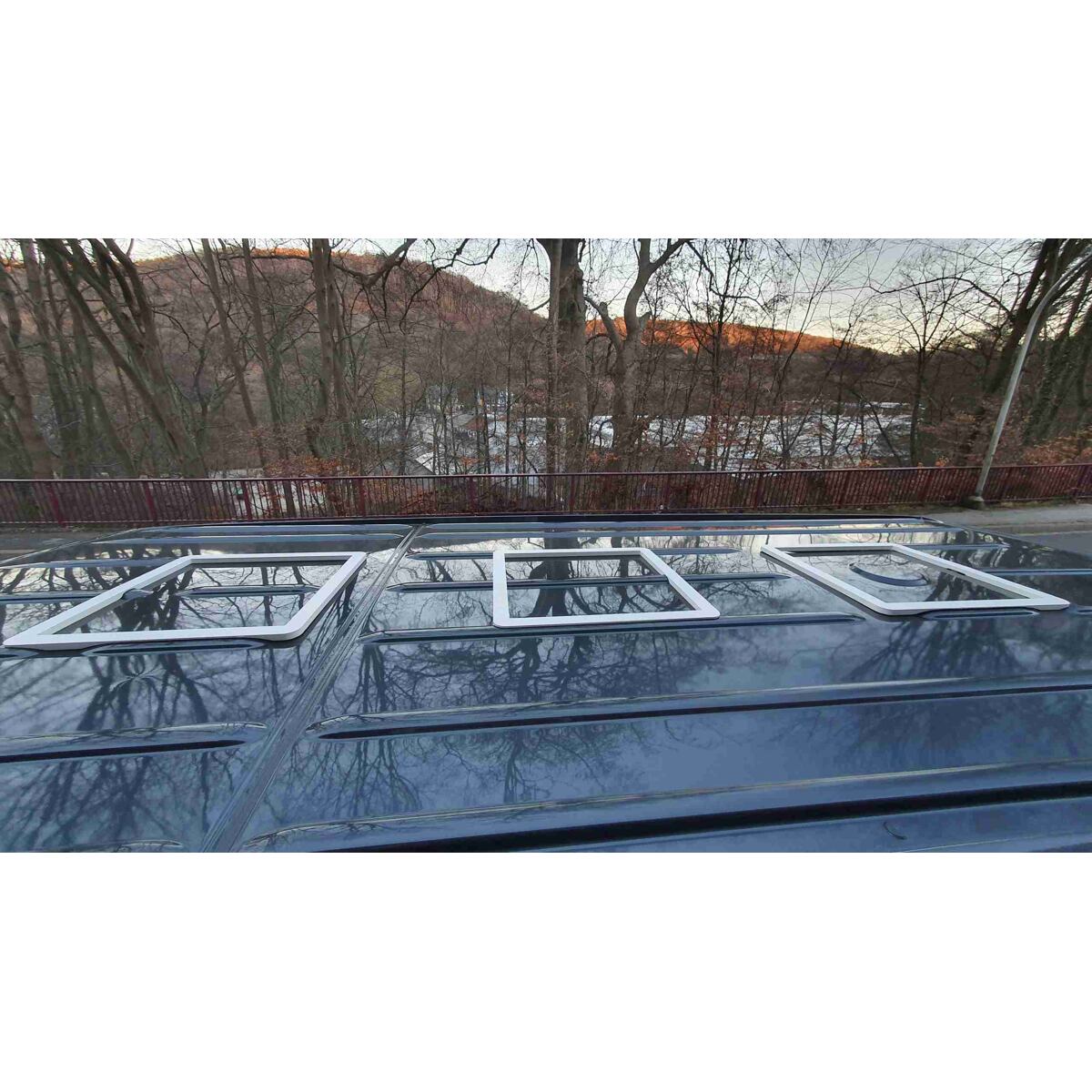 Adaptérový rám pro střešní okno 40×40 cm pro Sprinter/Crafter od r. 2018 umístění délka L3-L4 - Pos. 5