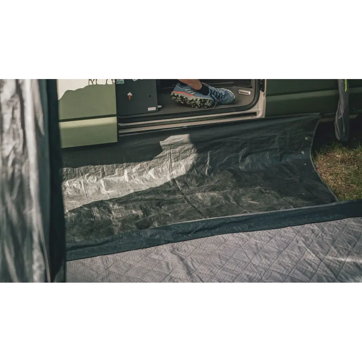 Krycí plachta podvozku pro vstupní zóny předstanů Outwell