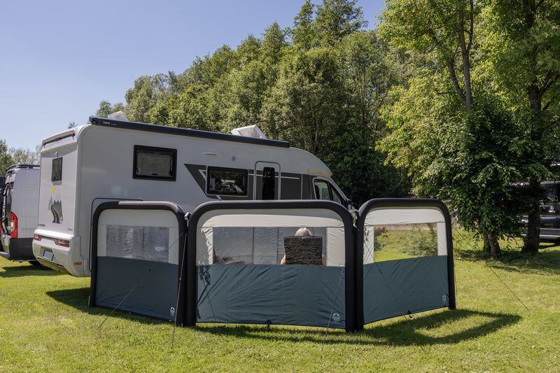 Nafukovací zástěna proti větru Reimo Helgoland Air 400